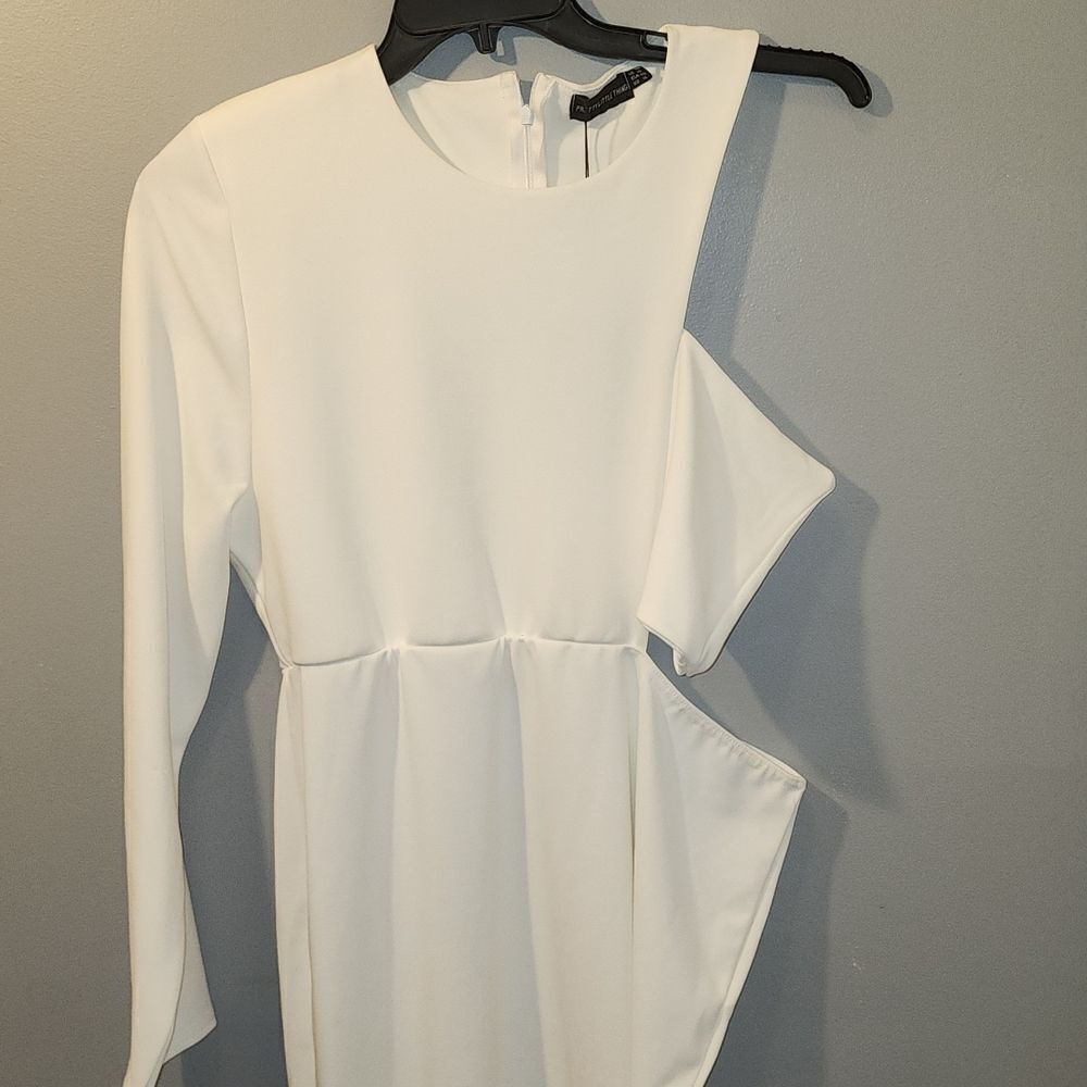 Pretty Little Thing Dress  - Picture 2 of 11